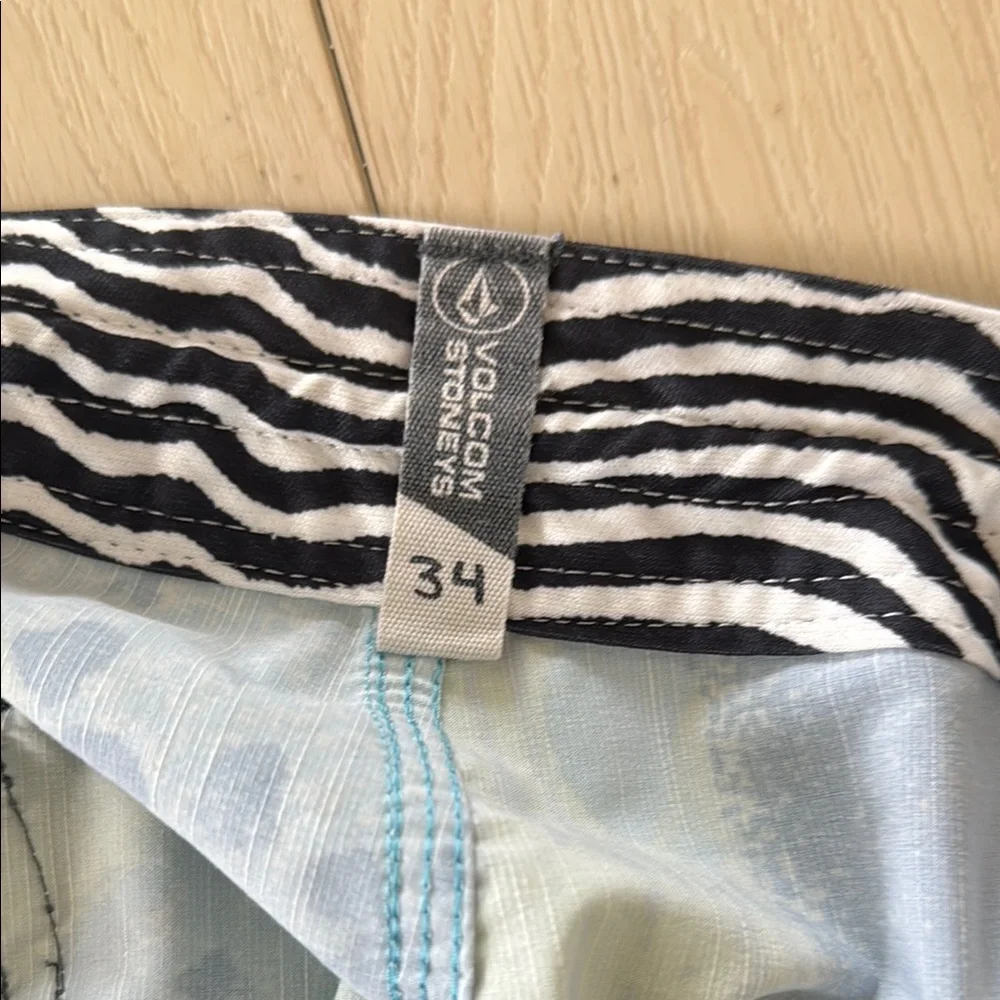 Volcom Men's Blue Swim Shorts - Picture 3 of 3